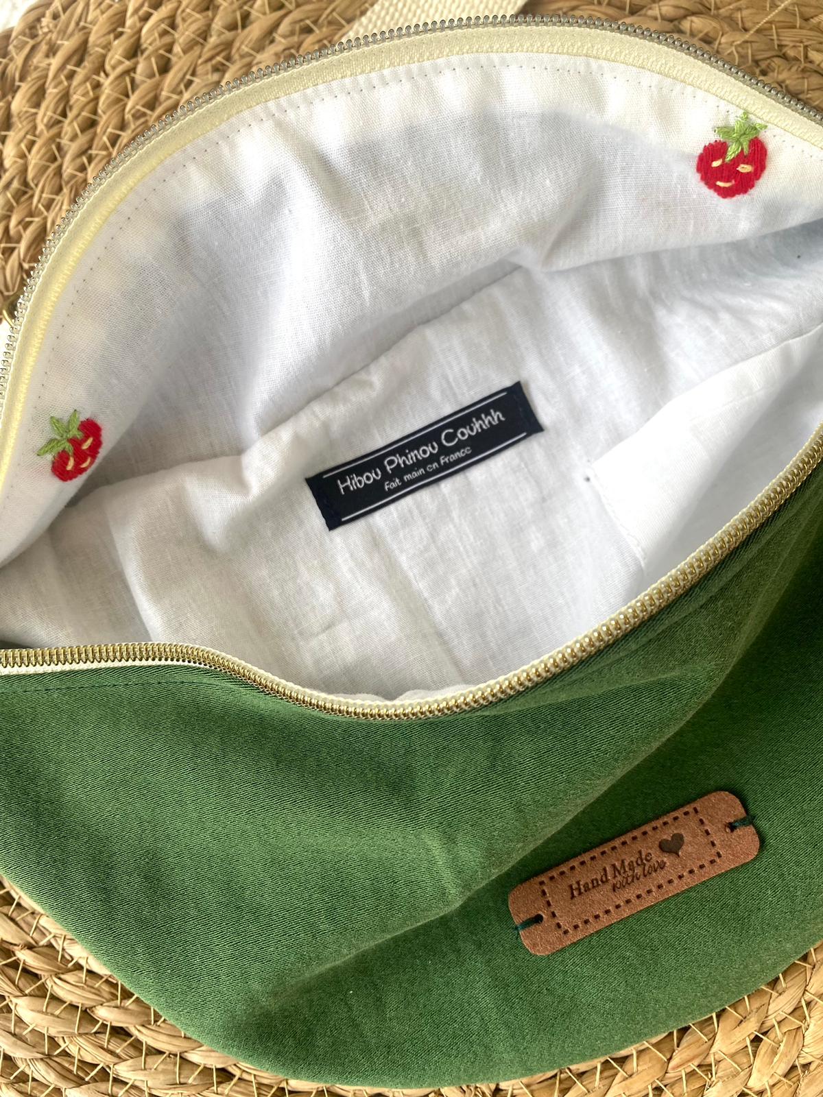 Sac banane strawberry upcyclé